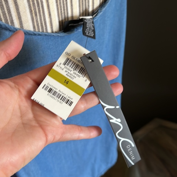 INC, cold shoulder, chambray top, bellowing sleeves, size 14, style factor 💯 - Picture 9 of 11